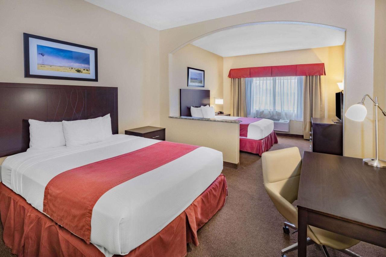 Hotel Baymont By Wyndham Cuero Exteriér fotografie