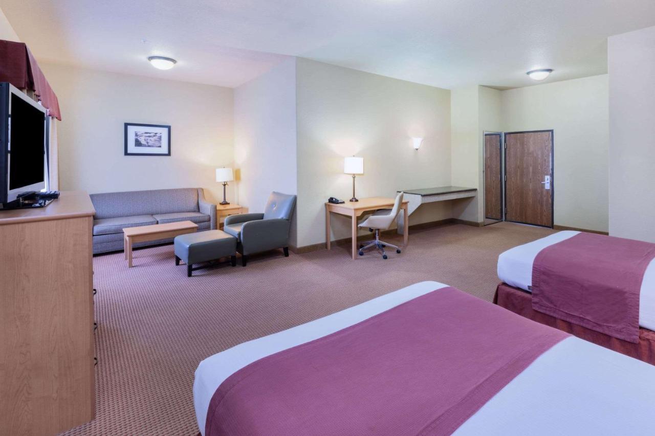 Hotel Baymont By Wyndham Cuero Exteriér fotografie